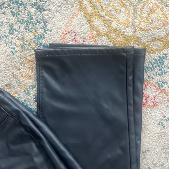 New Loft Pants Women’s Sz 10 30 inch waist Black Imitation Leather dress casual - Picture 11 of 13